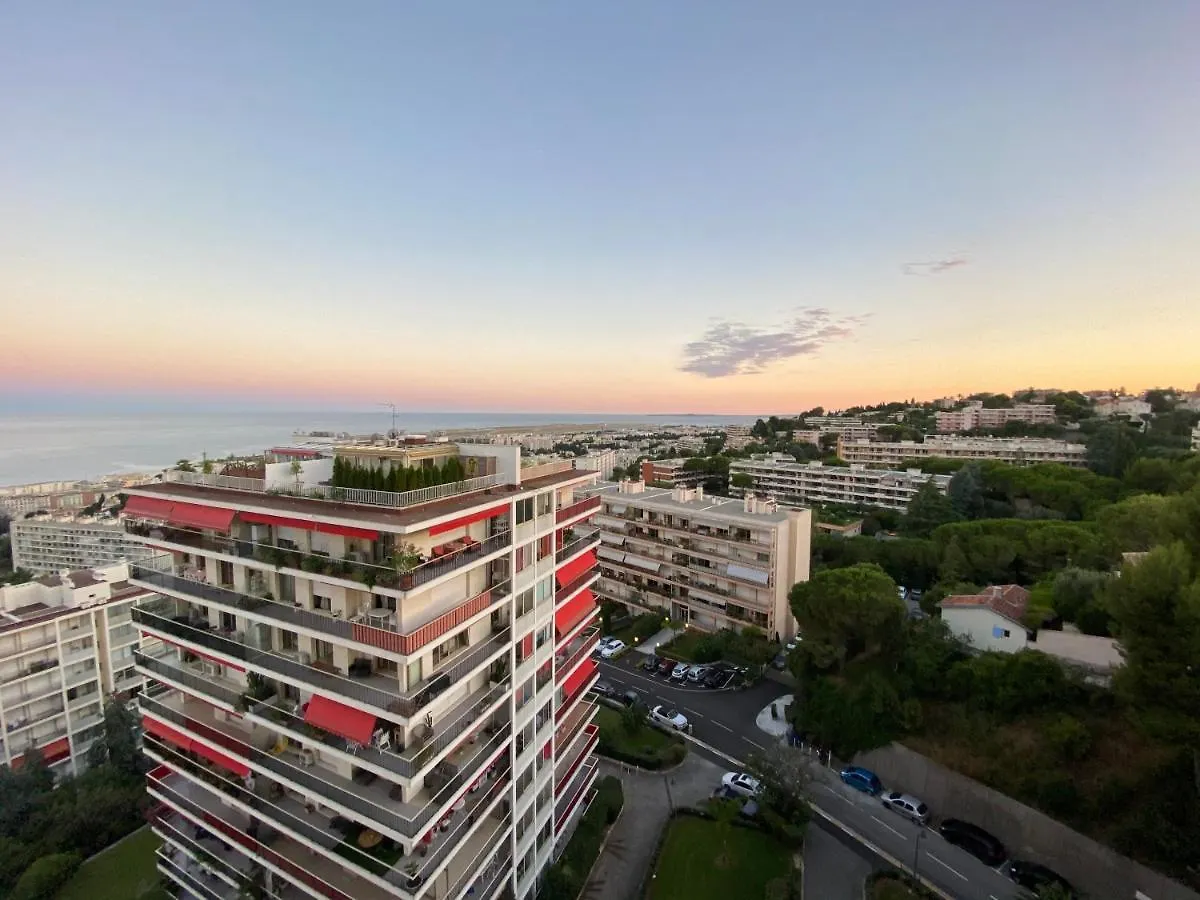 Appartement 2 pièces vue mer à Nice Fabron les Constellations Piscine 10mn promenade des Anglais 0*,  France